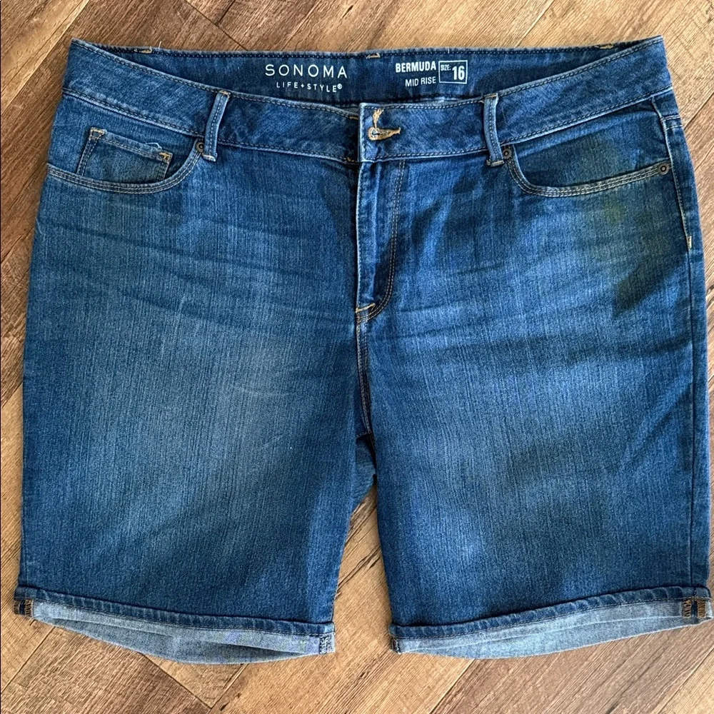 Sonoma Women's Denim Blue Bermuda Shorts Mid Rise - Picture 1 of 6